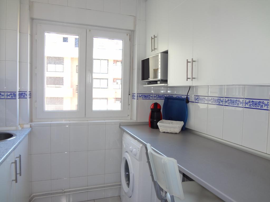 Готель Sunny Apt Close To University With Parking And Wifi Сантандер Екстер'єр фото